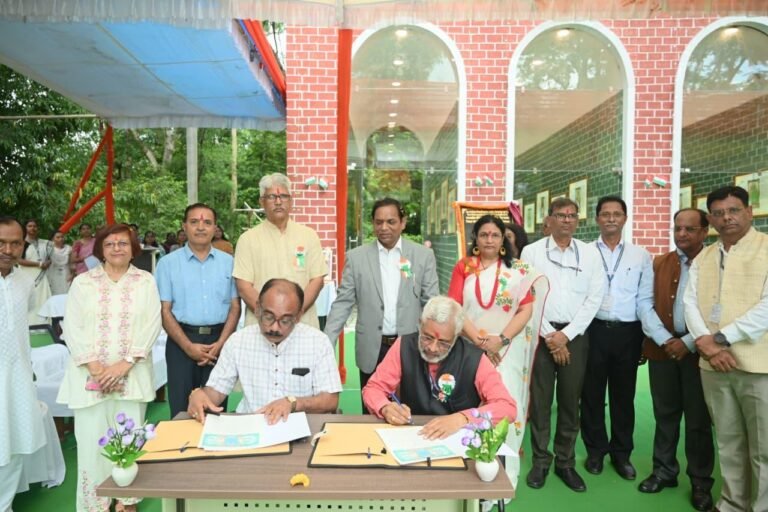 छत्तीसगढ़ की जनजातियों पर शोध और अनुसंधान की राह खुली